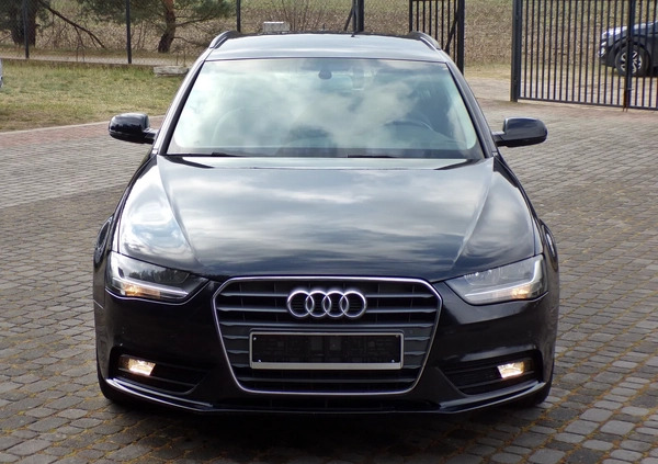 Audi A4 cena 43900 przebieg: 238000, rok produkcji 2014 z Czeladź małe 466